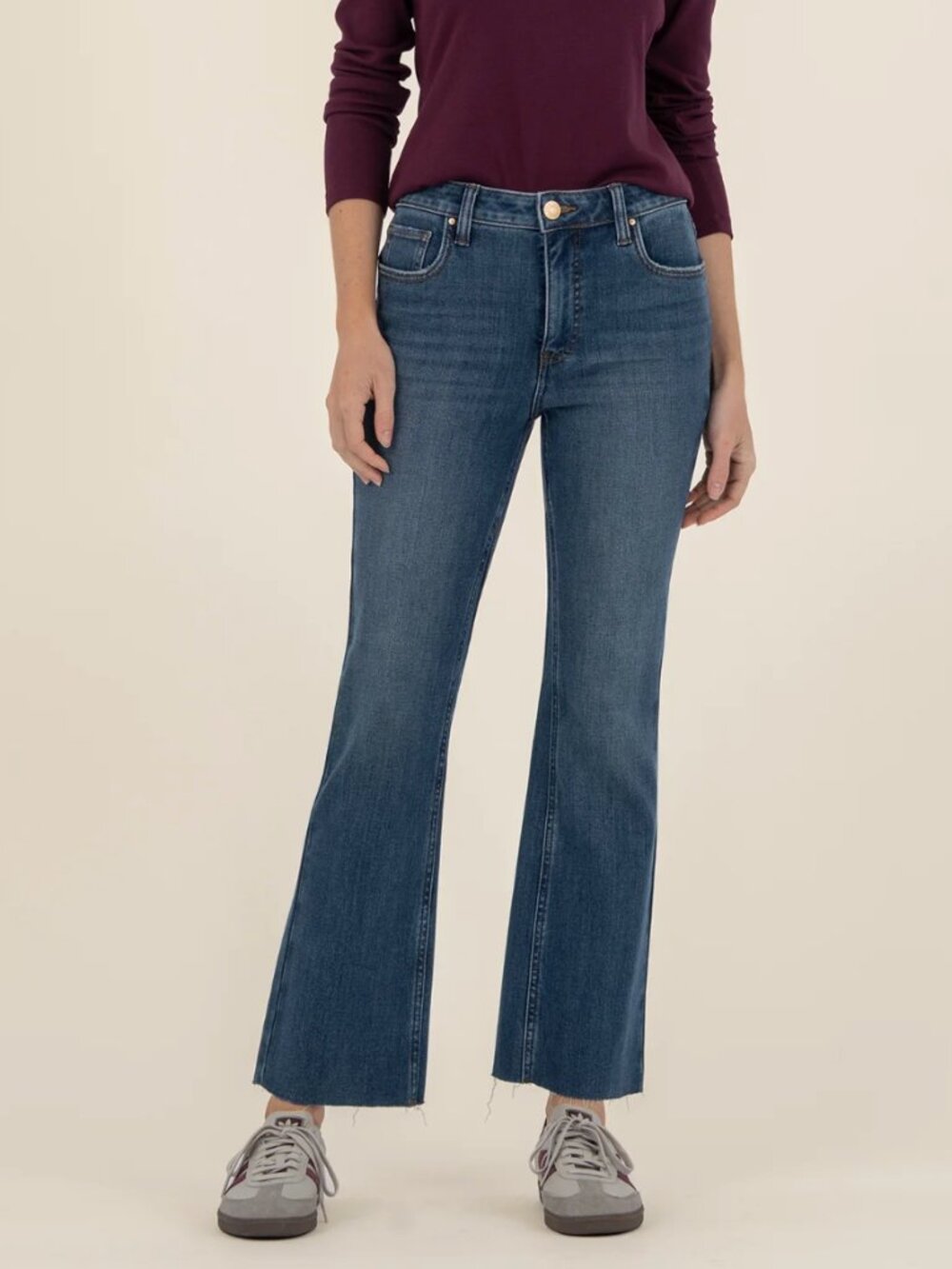Kut from the Kloth Kelsey High Rise Ankle Flare in Medium Base Wash Sz